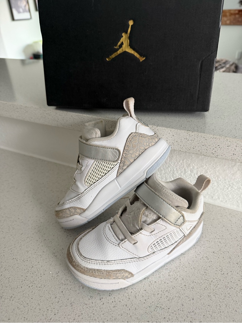 Jordan Spizike Low TD Sneakers Size 10